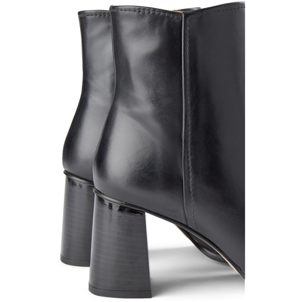 SHOE THE BEAR WOMENS Agata leather ankle boot Ankle Boots 110 BLACK