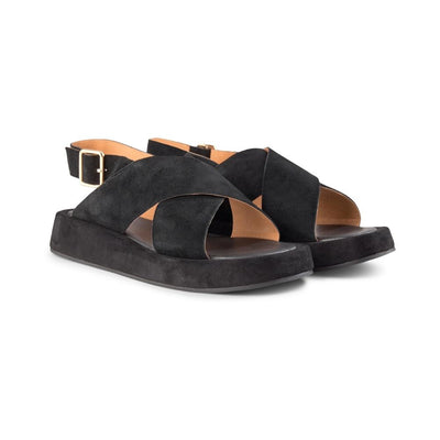 SHOE THE BEAR WOMENS Astrid Suede Sandals Flat Sandals 111 BLACK / BLACK