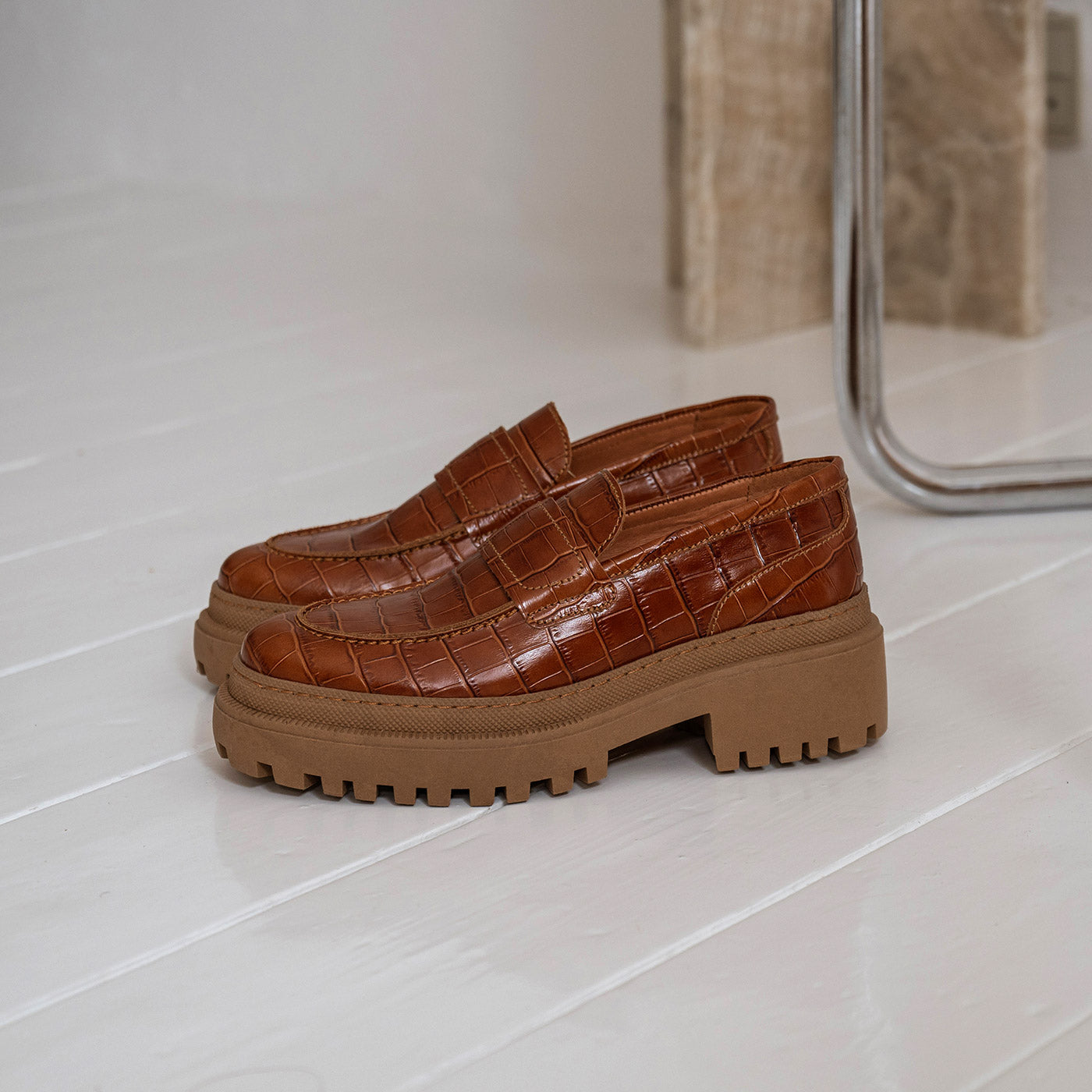 SHOE THE BEAR WOMENS Iona loafer leather Loafers 874 CHESTNUT CROC