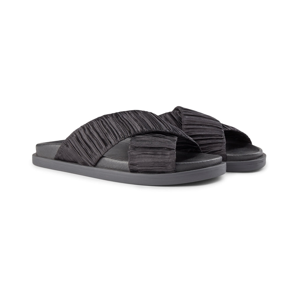 SHOE THE BEAR WOMENS Ivy sandal textile Flat Sandals 111 BLACK / BLACK