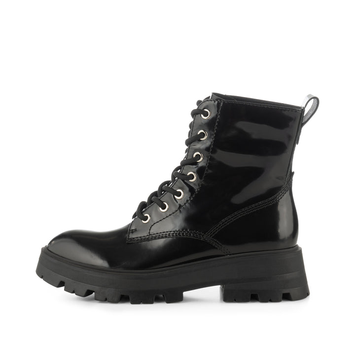 Boots v cheap